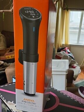 Anova Sous Vide Precision Cooker 3.0:
Smartphone Controlled, 1100W,
Automatic